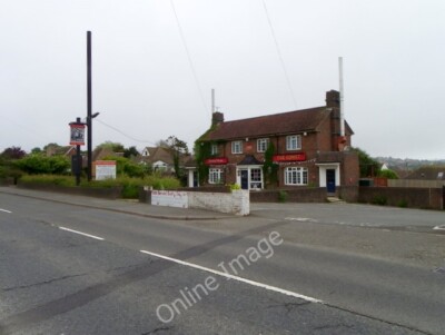Photo 6x4 The Comet, Bulverhythe Harley Shute The pub is on Harley Shute  c2011