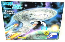 NRFB Vintage 1992 Star Trek Starship Enterprise Next Generation Playmates 6102