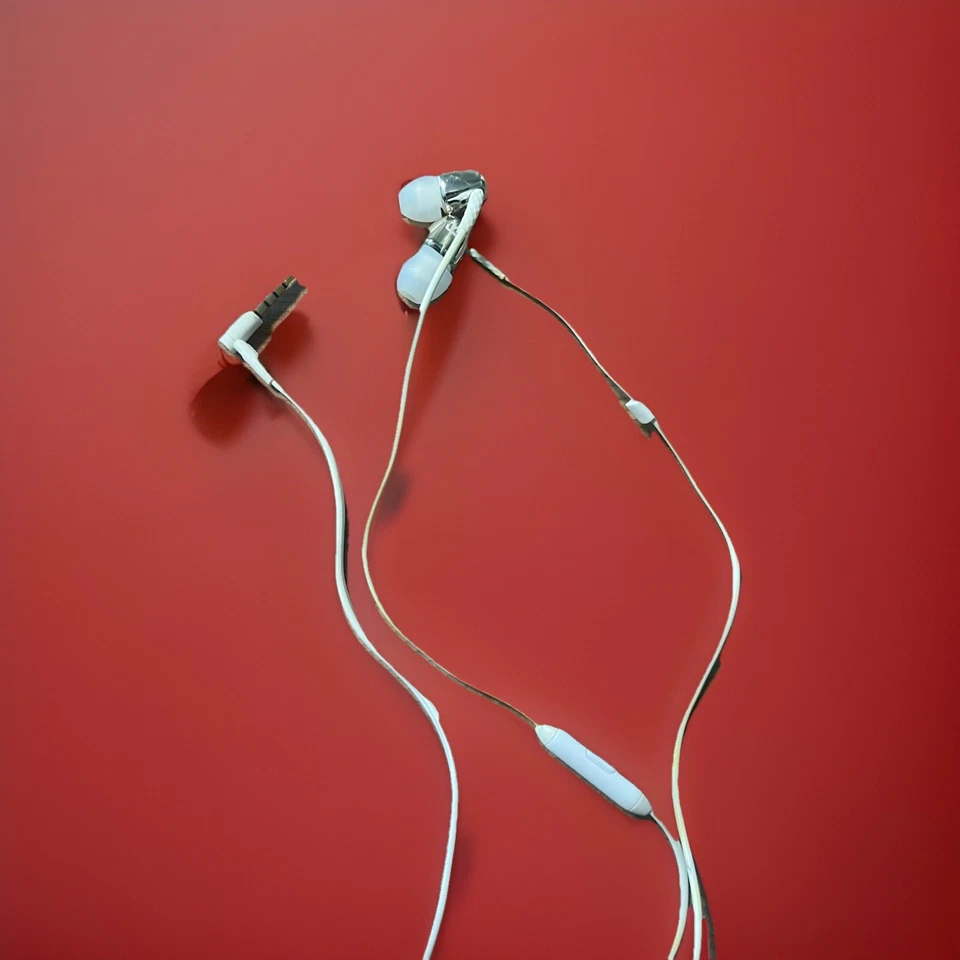 Philips Wired Earbuds with Khushi Earpiece - Image 2 of 2