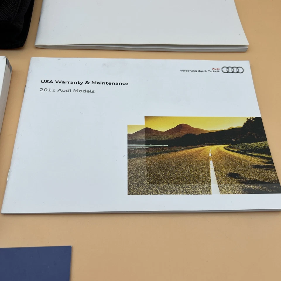 Audi A4 2011 juego manual del propietario con estuche garantía, mantenimiento, estuche incluido Foto 2 de 4