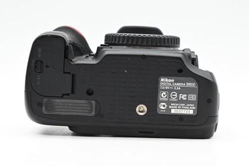 Nikon D600 24.3MP Digital SLR Camera Body #744 - Picture 8 of 9