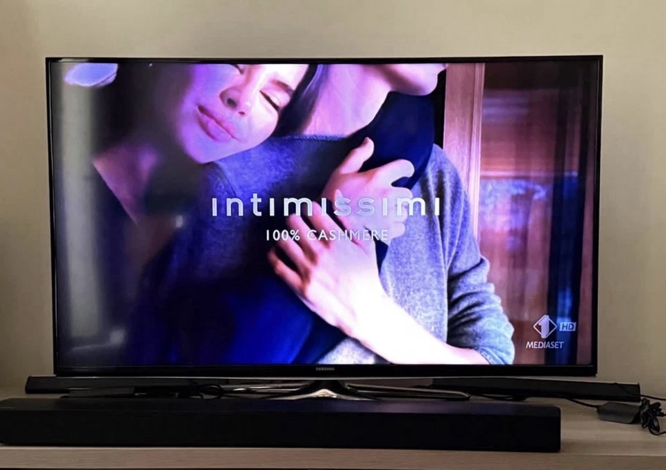 Samsung Smart TV 3D 40 pollici Full HD - Immagine 2 di 4