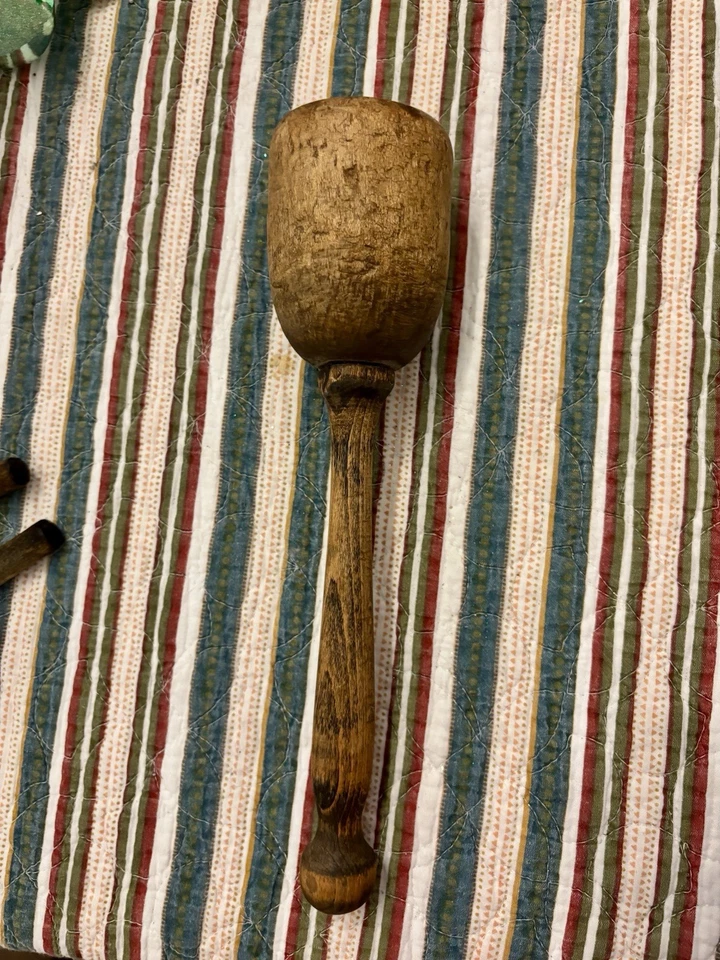 Triturador de patatas/mazo de madera de colección de granja primitiva Foto 3 de 3