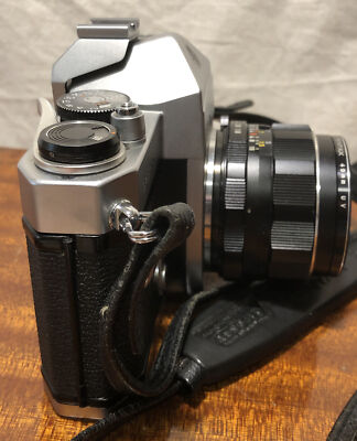 Vintage Asahi Pentax Spotmatic SP 35mm Film Camera & 55mm f1
