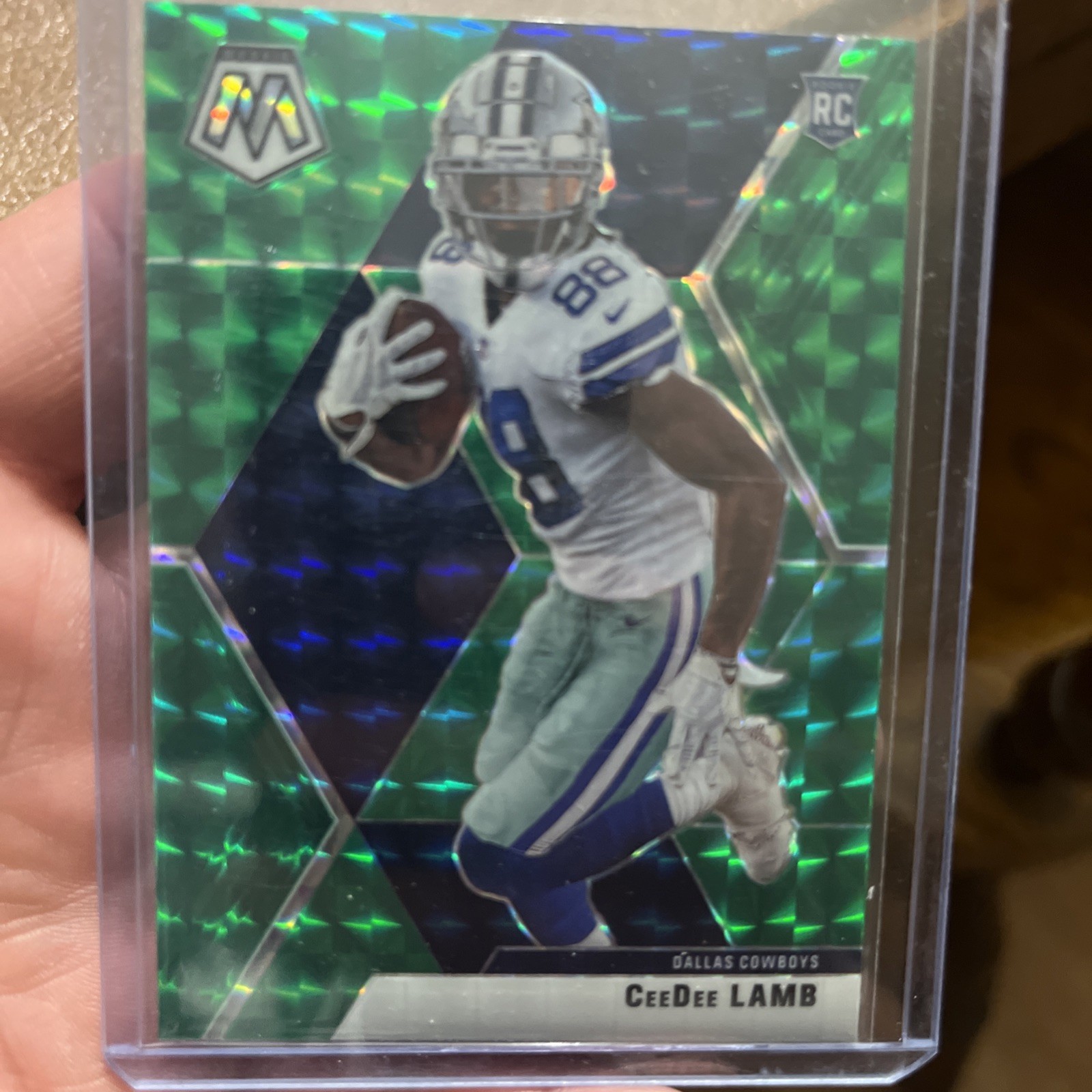 2020 Panini Mosaic - Rookies CeeDee Lamb #207 Green Mosaic Prizm (RC)