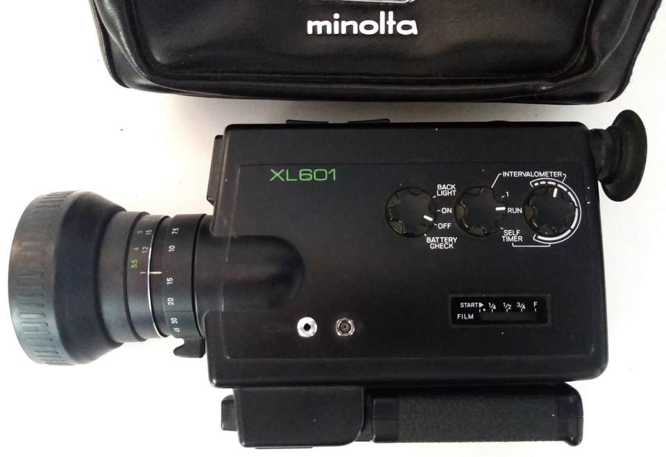 Cámara de película Minolta XL601 Super 8 diseño vintage y estuche original Foto 2 de 4