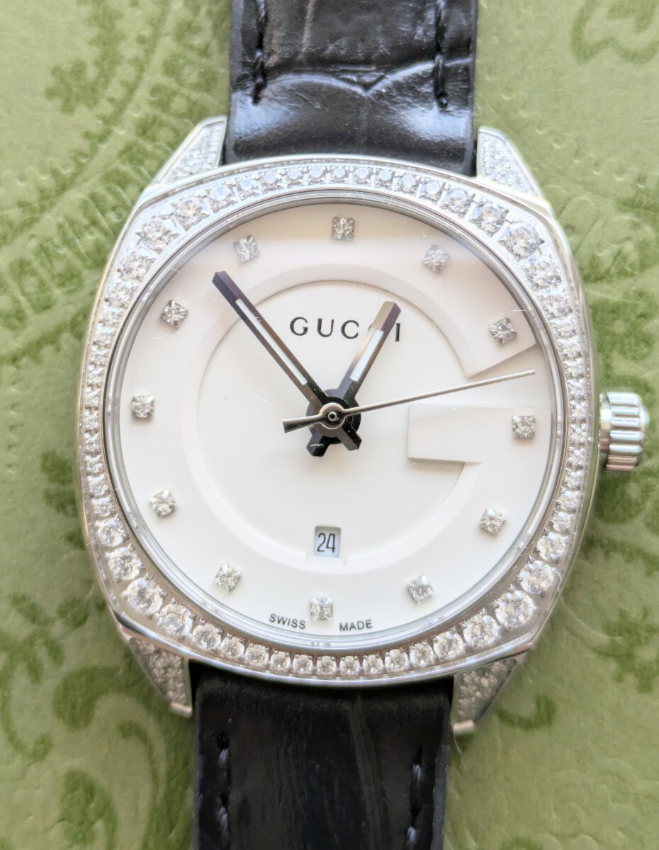 Brand new GUCCI GG2750 YA142507 ladies diamond watch with leather strap