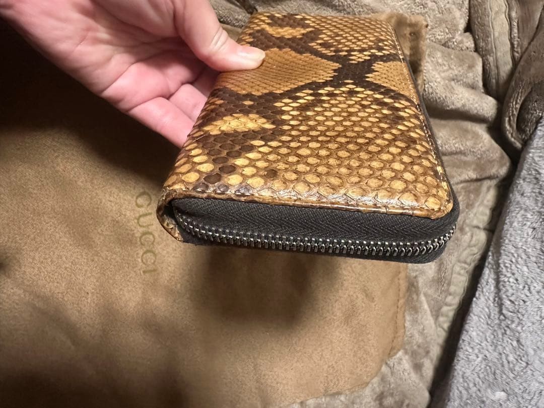 ❤️GUCCI❣️❤️Rare Python round zipper long wallet - image 3