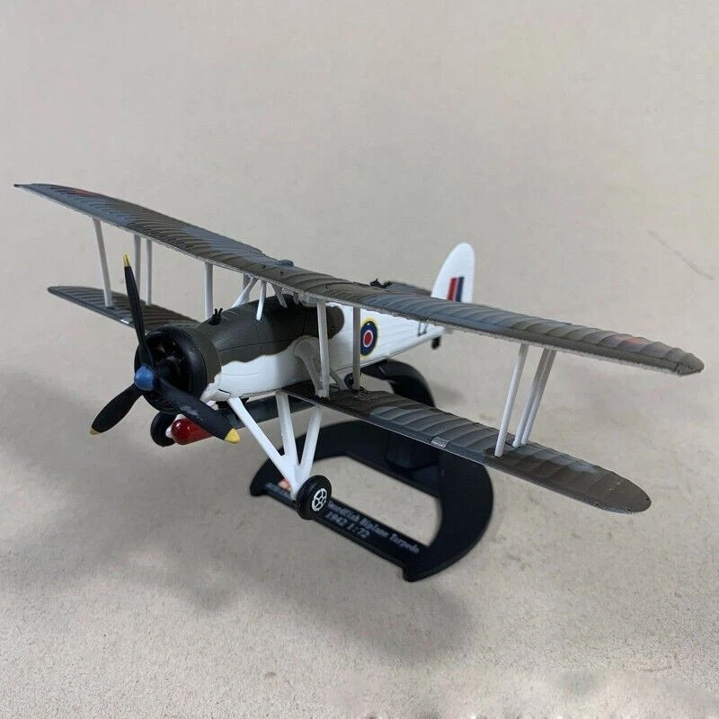 Modello Militare Die-Cast 1:72 Fairey Swordfish Biplane Bomber WW2 Da Collezione - Immagine 3 di 4
