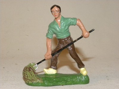 FARM FARMER HARD COMPOSITION FIGURE WITH FORK CHIALU NB BM GJ