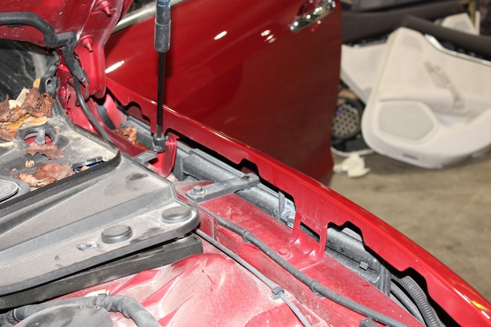 14-20 Ghibli Rosso Energia Pearlescent Red Front Left LH Fender Unit Factory OEM