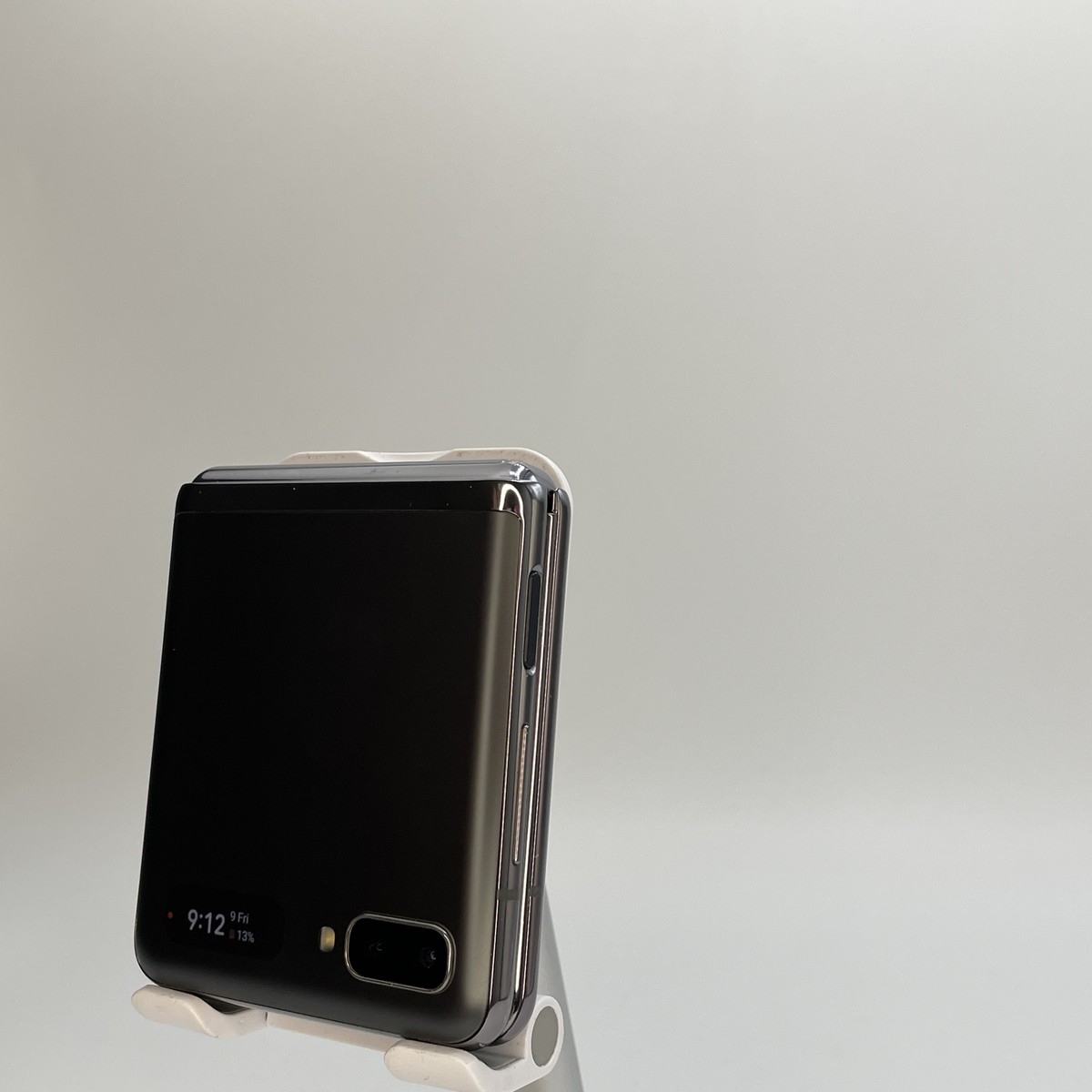 Samsung Galaxy Z Flip 5G SM-F707U 256GB Mystic Gray AT&T Samsung Galaxy Z Flip 5G SM-F707U 256GB Mystic Gray AT&T