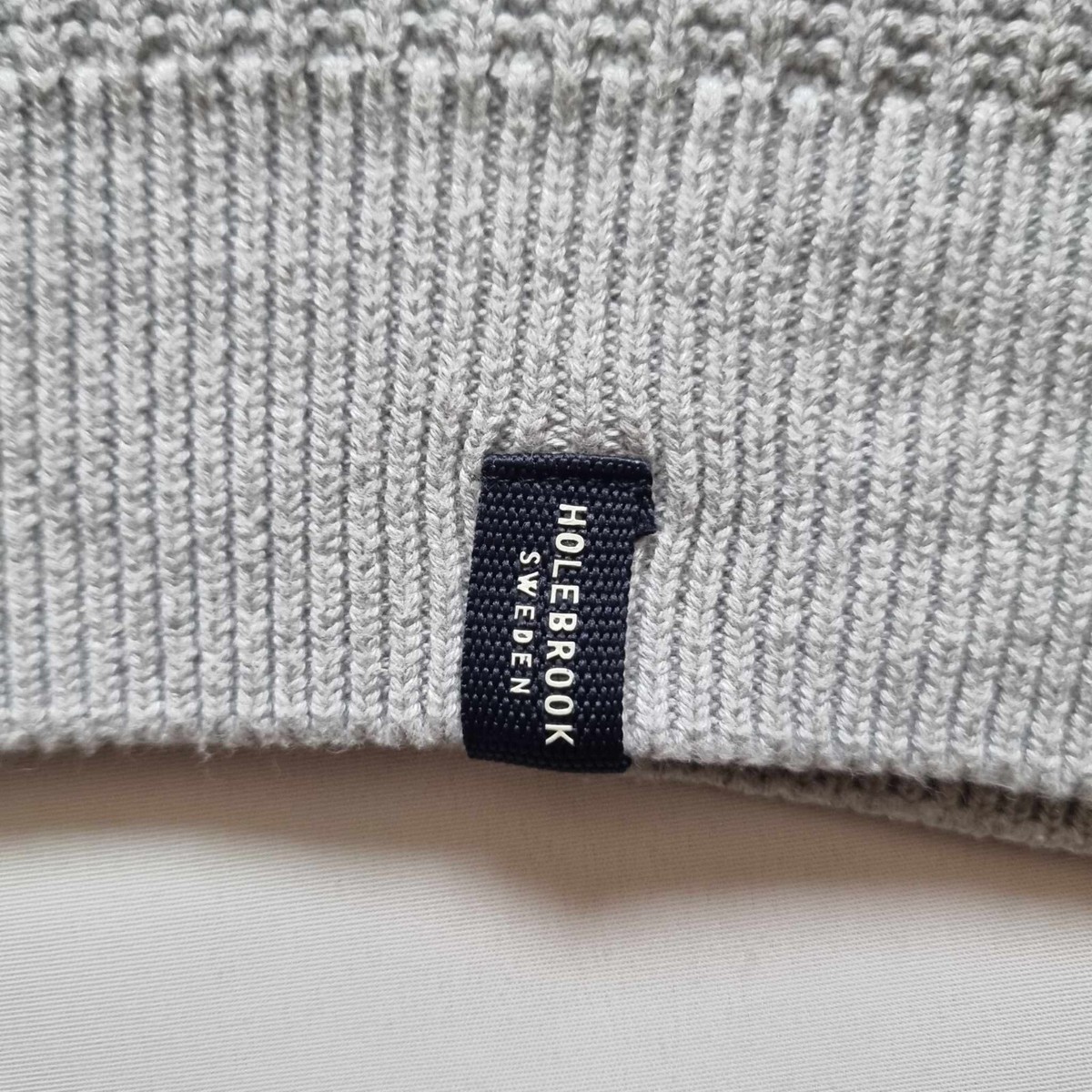 HOLEBROOK SWEDEN ニット グレー HOLEBROOK SWEDEN MARTINA WINDPROOF PULLOVER SWEATER IN LIGHT