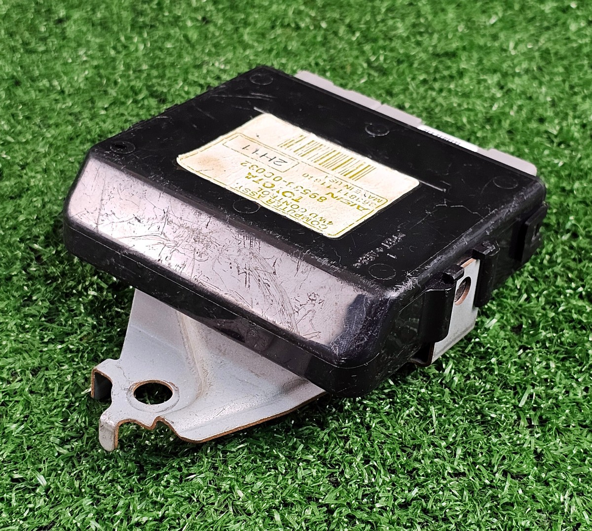 Toyota Sequoia 2011-2013 Transfer Case Module 4wd computer Toyota Sequoia 2011-2013 Transfer Case Module 4wd computer