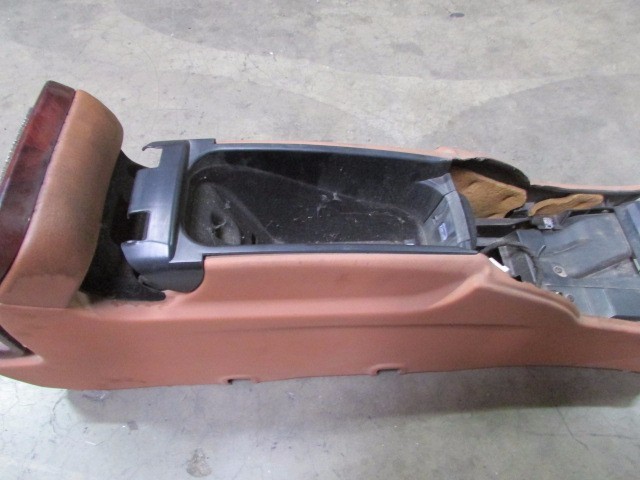Maserati Quattroporte, Front Center Console, No Lid, Cuoio, Used, P/N 981342008