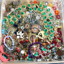 HUGE 20 Pounds Untested Jewelry Lot Vintage Mod Junk Craft  Good Resell Mix In