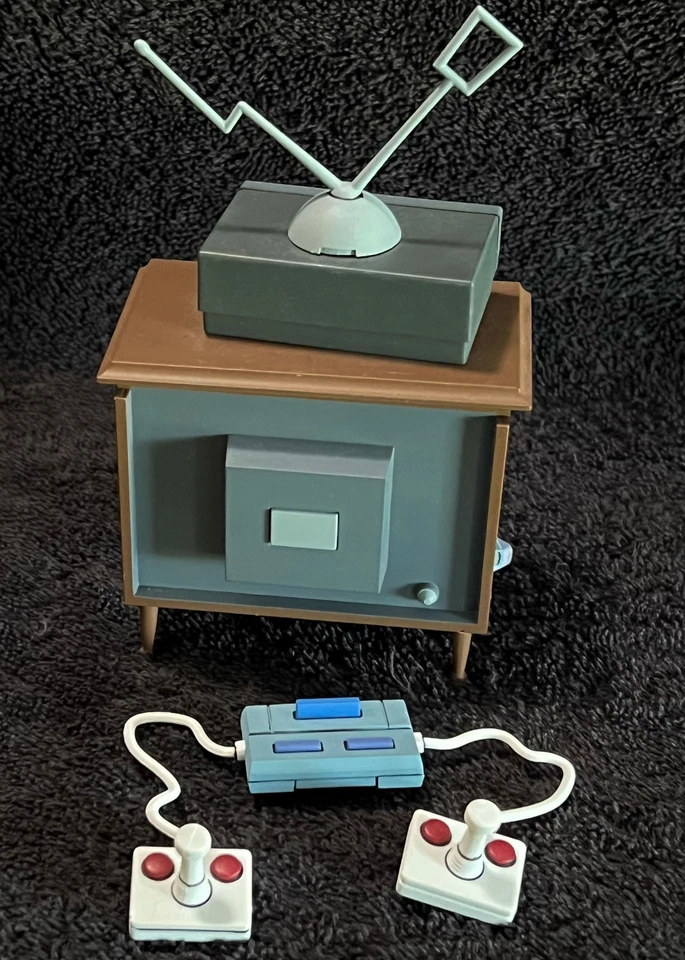 TV VCR & GAME CONSOLE • NECA TEENAGE MUTANT NINJA TURTLES ACCESSORIES - Image 2 of 2