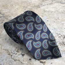 DAKS GRAY PAISLEY PRINT 100% SILK MADE IN USA MENS NECKTIE 56" LONG