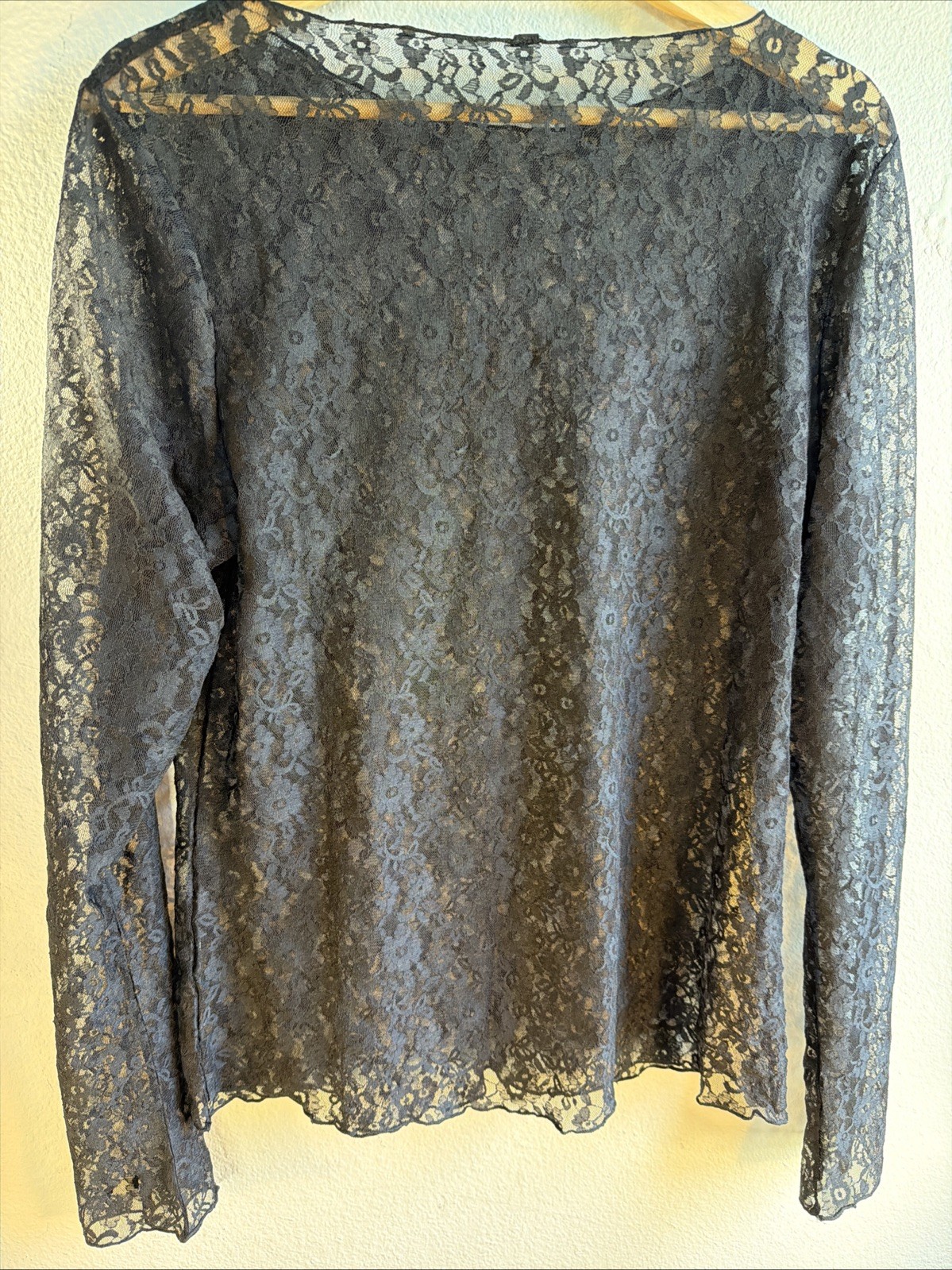 Womens Black Sheer Floral Lace Long Sleeve Top Boatneck Scalloped Hem M image 5