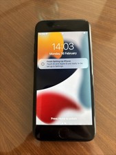 Apple iPhone 7 - 32GB - Nero Opaco (Sbloccato) Con Cavo Ricarica E Cover