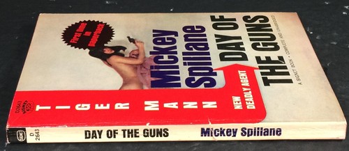 Day of the Guns by Mickey Spillane, Signet Books, 1965 Paperback - Picture 3 of 5