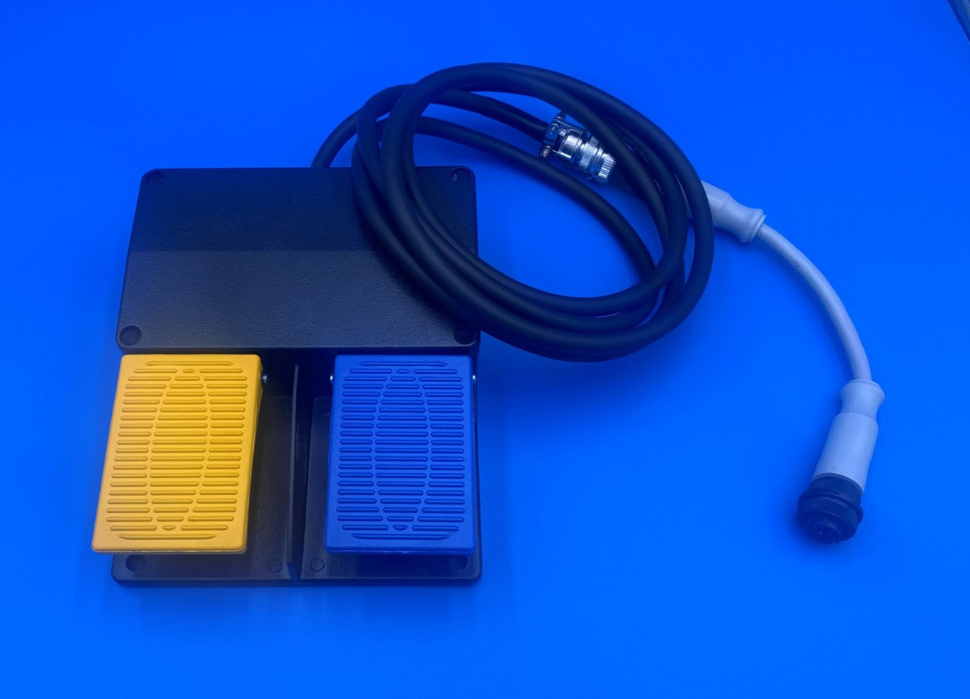 Covidien Valleylab Force Triad Monopolar Footswitch w/ Adapter Cable *New*