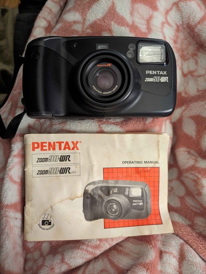 Vintage 90's Pentax IQZoom 90WR 35mm Point Shoot Film Camera