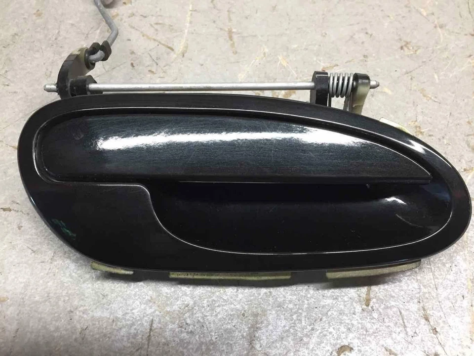 Manija puerta exterior derecha PONTIAC GTO 04 05 06 Foto 2 de 4