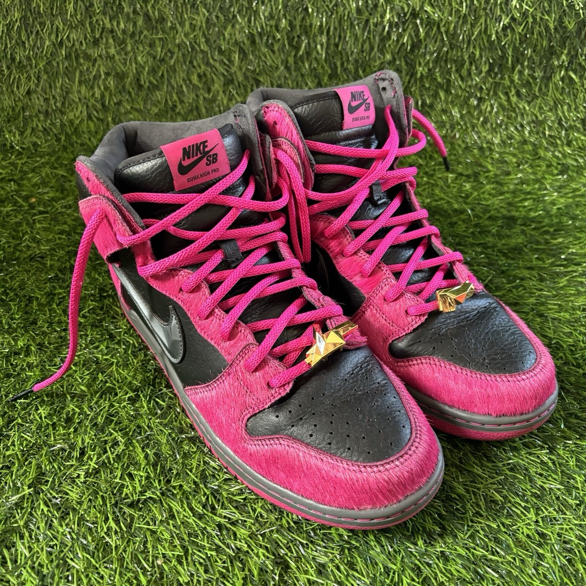 Nike SB Dunk High Run The Jewels 4/20 Active Pink Fur Black Nike SB Dunk High Run The Jewels 4/20 Active Pink Fur Black