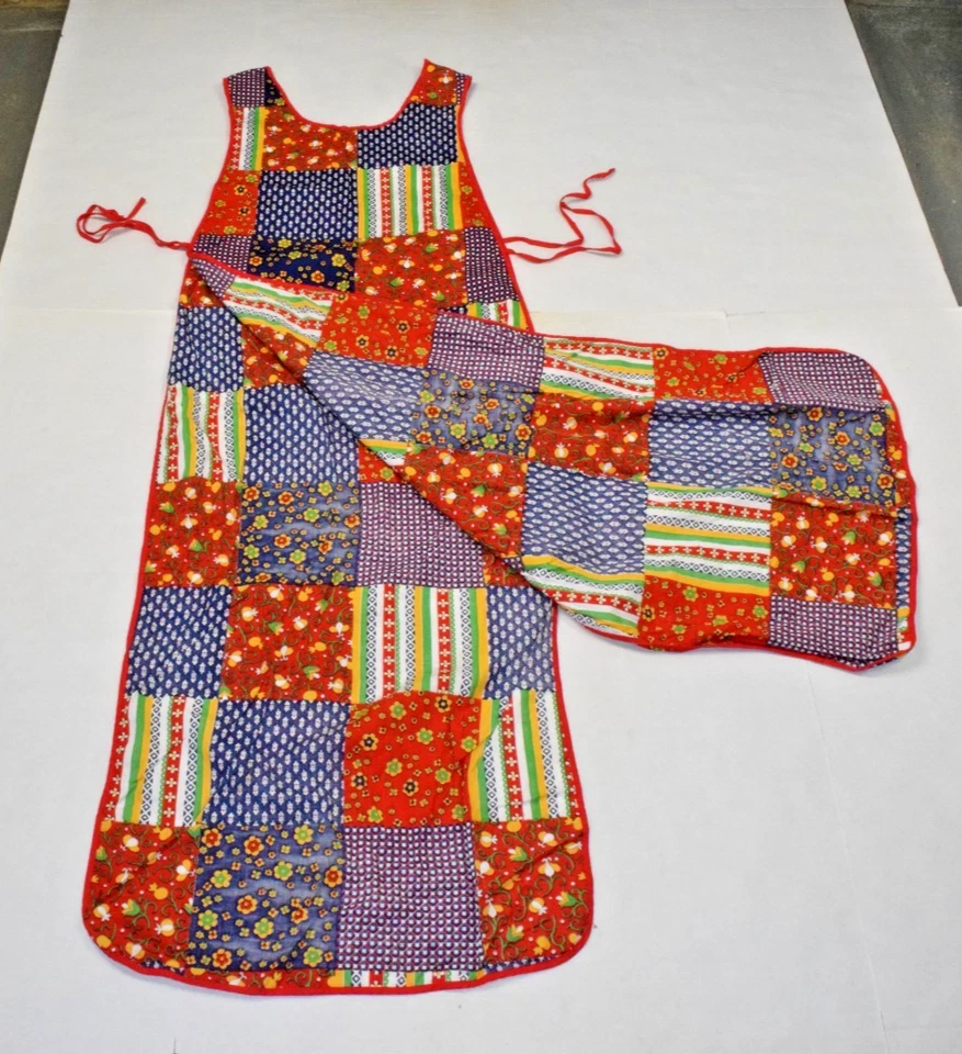 Vintage Full Length Apron One Size 70s Red Blue Patchwork Squares Open Sides - Image 3 of 4