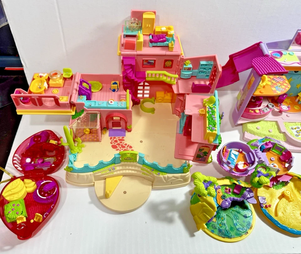 Lote De Colección (11) Juegos Polly Pocket, Compactos, Medallones, Muñecas y Accesorios Foto 4 de 4