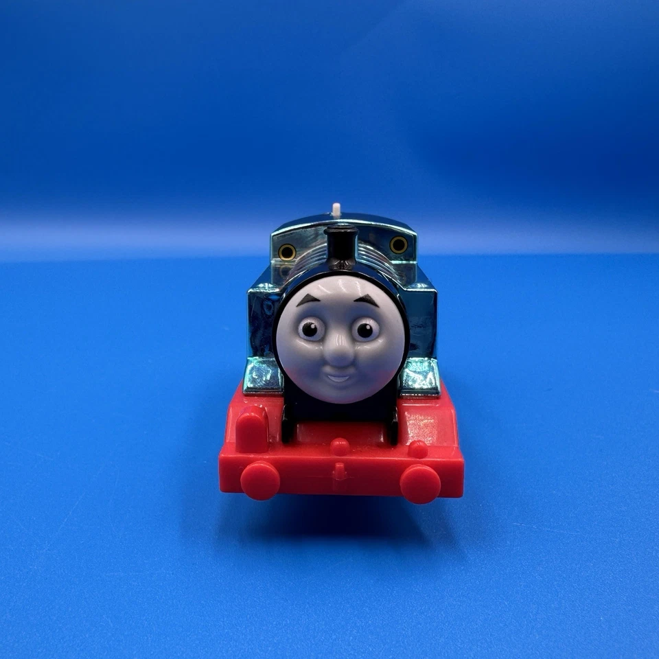 Thomas And Friends Trackmaster Motorizado Thomas El Tren Con Pintura Metálica Foto 2 de 4