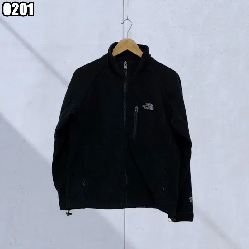 The North Face Full Zip Fleece Jacket - Pre-Owned thumbnail 11