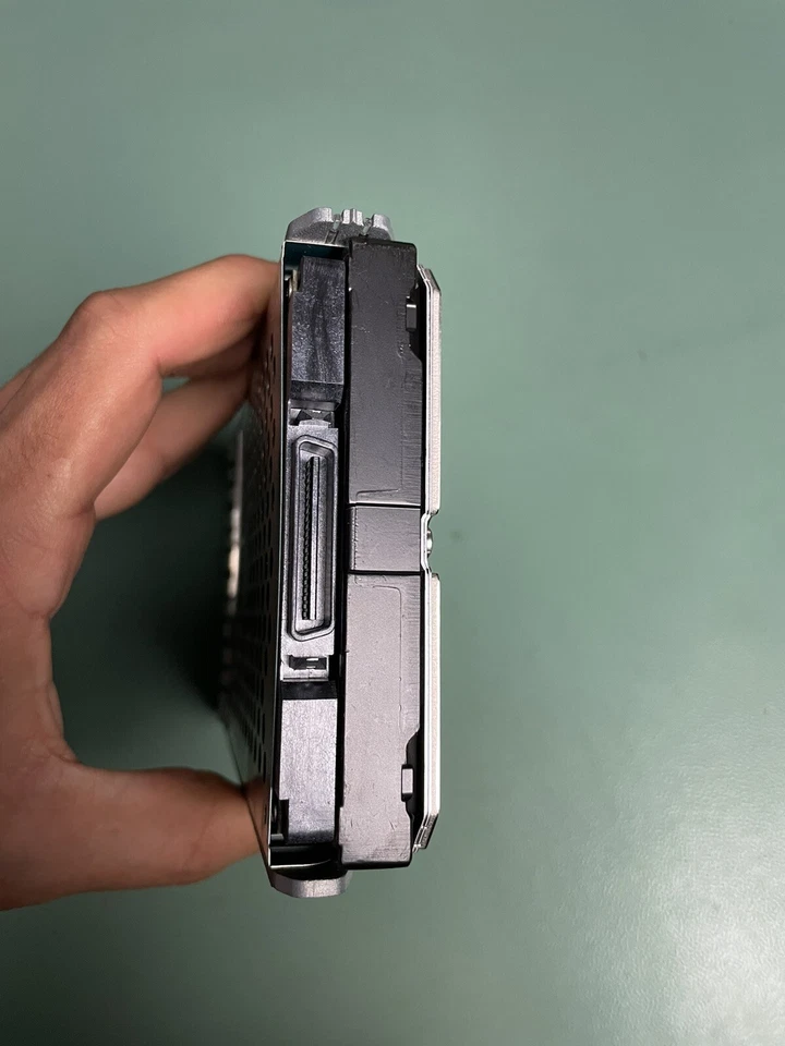 IBM 300GB 15K RPM Fibre Channel 4Gbps 3.5in Hard Drive - IBM FRU: 17P9908 - Image 2 of 4