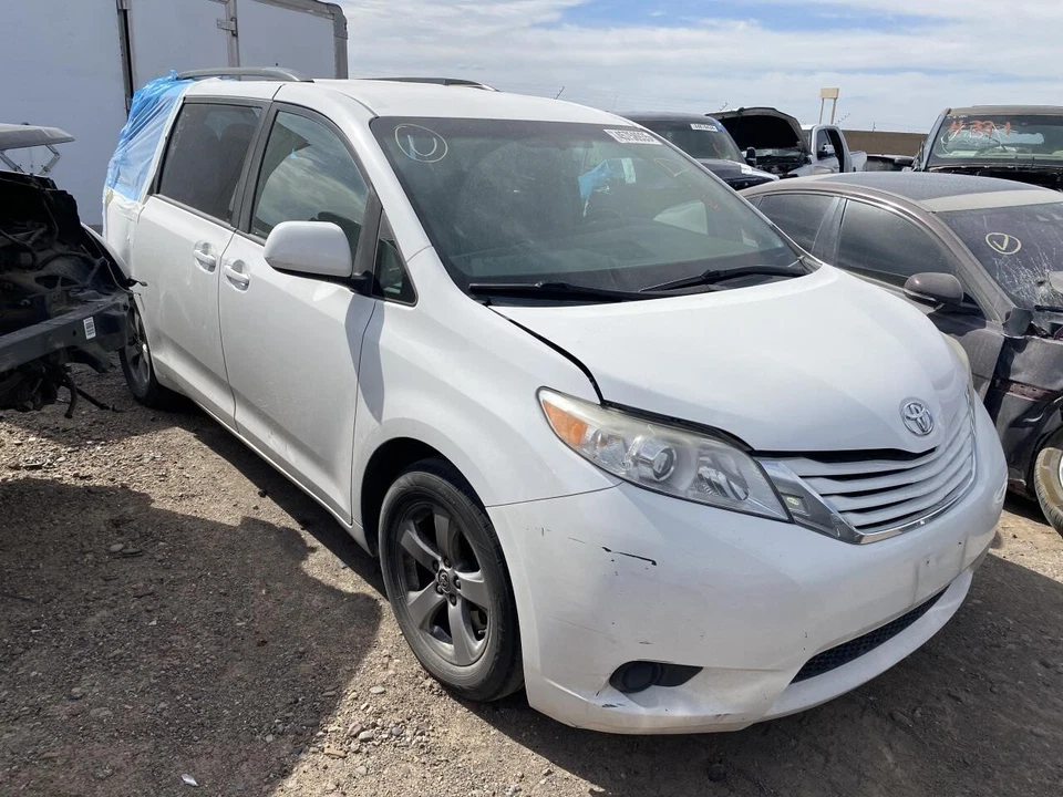 二手后左门窗调节器 后部适合:2016 丰田 Sienna 左后 Gra — 第 2/4 张图片