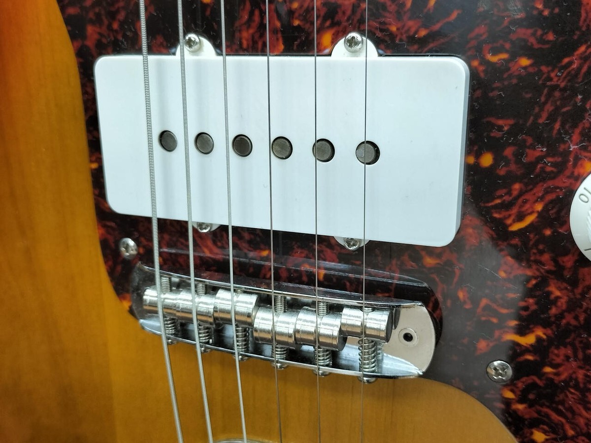 Fender Japan JM66-80 3TS Jazzmaster 3 Tone Sunburst Crafted Fender Japan JM66-80 3TS Jazzmaster 3 Tone Sunburst Crafted