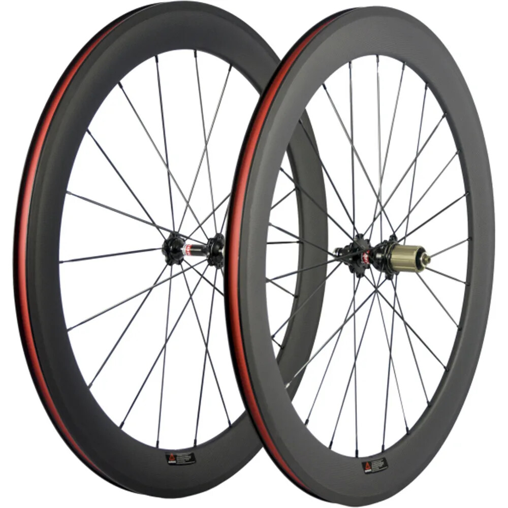 Set di ruote in carbonio per bici da corsa foto 4