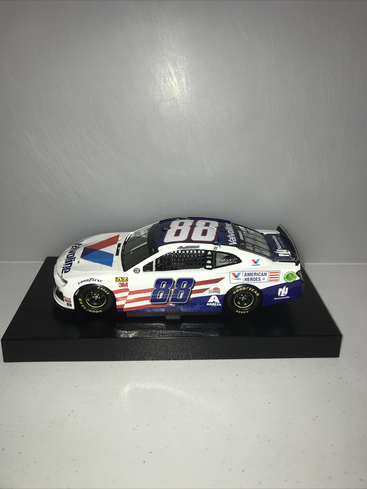 1/24 ALEX BOWMAN #88 NATIONWIDE PATRIOTIC  2019 LIONEL NASCAR DIECAST