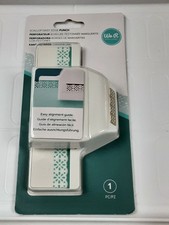 NEW We R Memory Keepers Scallop Daisy Edge Punch Guide Alignment For Paper