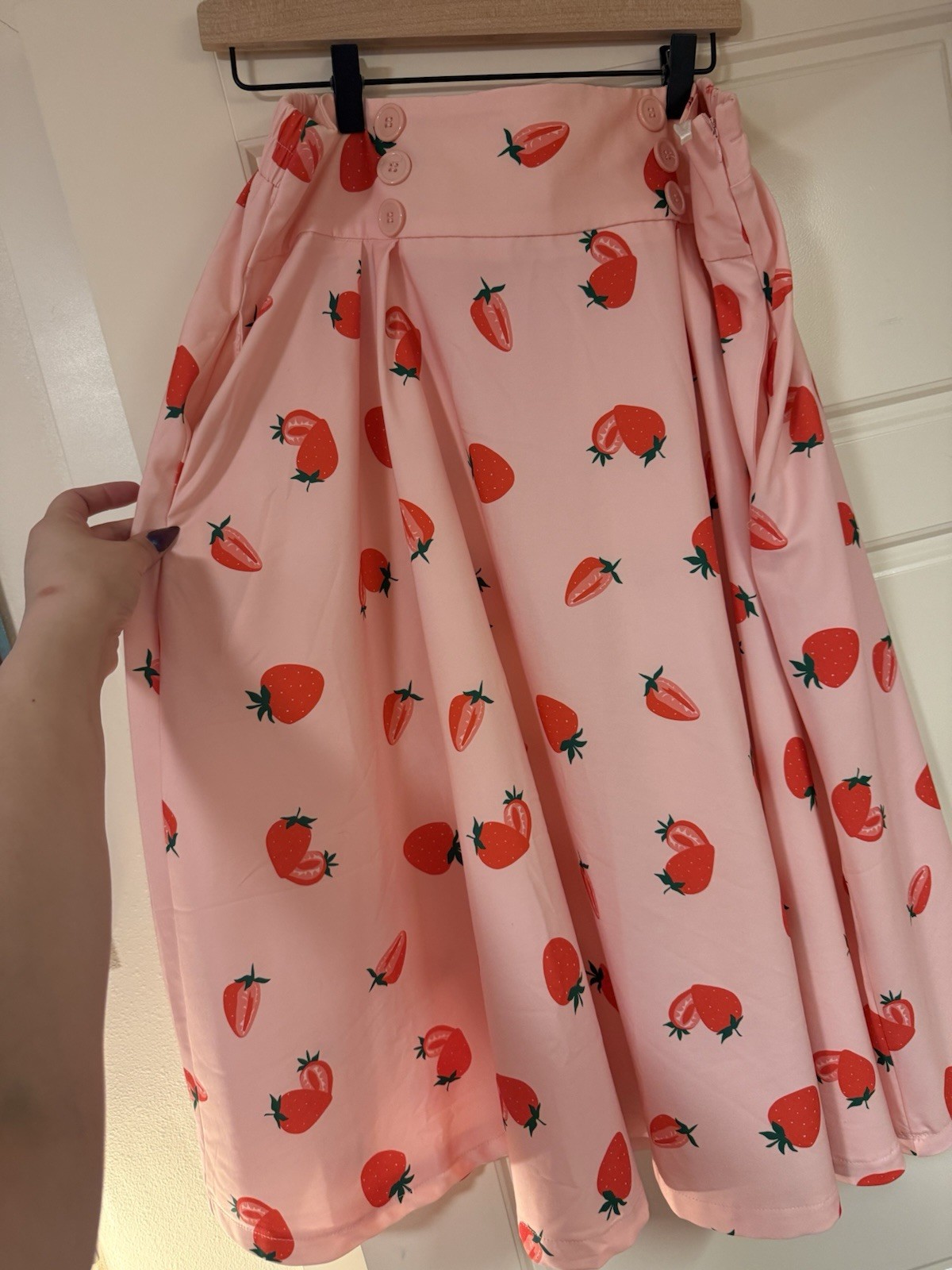Strawberry Print Maxi skirt Women’s 2X With Pink Buttons