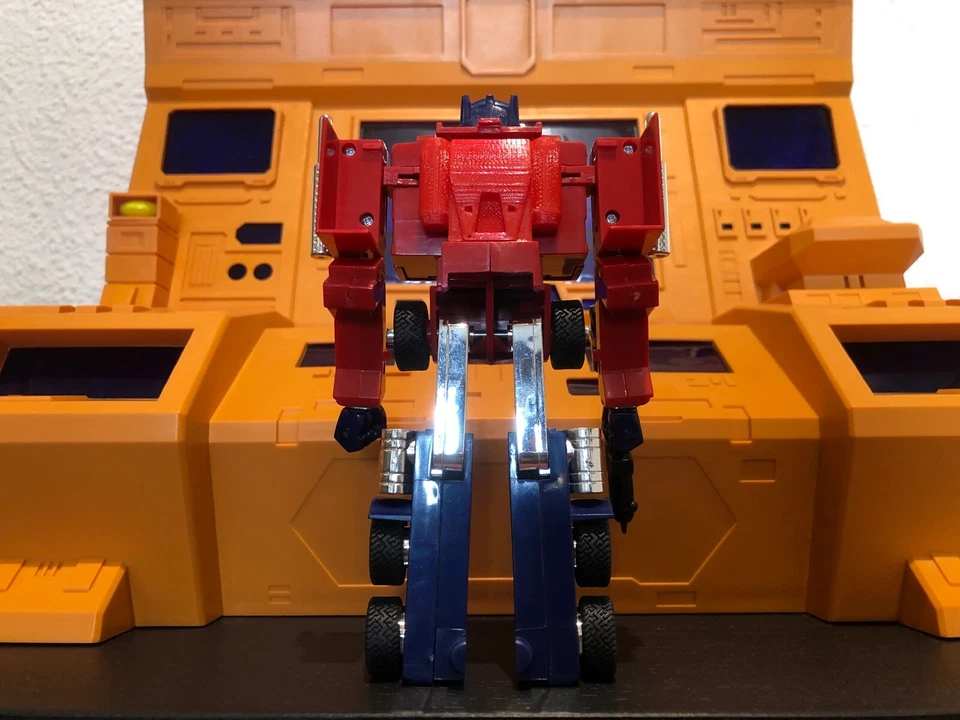 Transformers Optimus Prime G1 custom backpack - Imagen 3 de 4