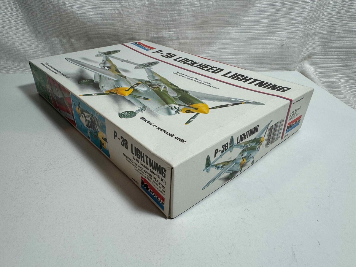 P-38 Lockheed Lightning airplane model kit Monogram in box 1/48