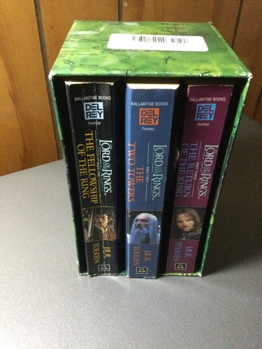 Set of 3 JRR Tolkien paperbacks The Lord of the Rings Trilogy 2001 - Picture 2 of 5
