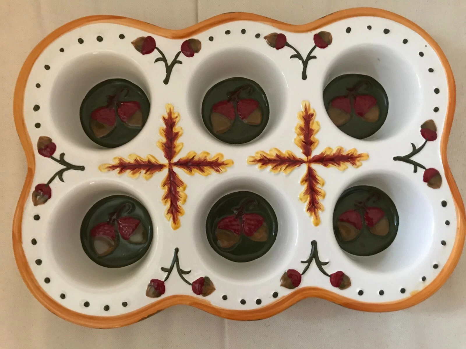 TEMPTATIONS ~ OVENWARE ~ ACORN FALL HARVEST ~ CUPCAKE OR MUFFIN PAN ~