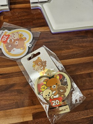 San-X 20th Anniversary Rilakkuma USA Tour Spinning Gold Metal Keychain