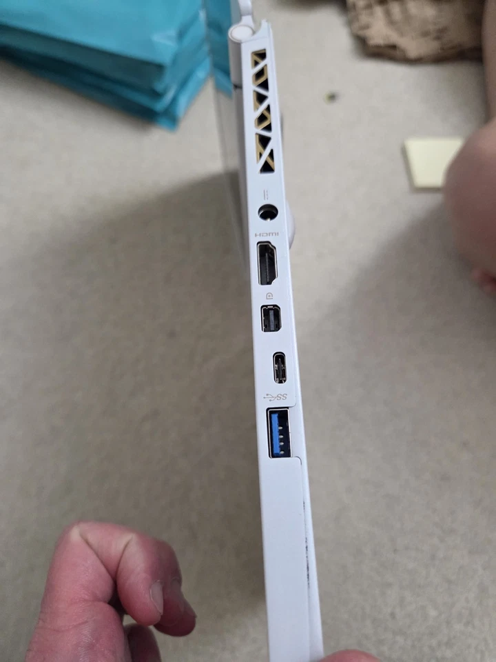 MSI P65 Creator Edition 15.6in GTX1070 32gb Ram 512gb NVMe i7-8750h - Image 4 of 4