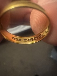 Antique 22ct Gold Band Ring Small