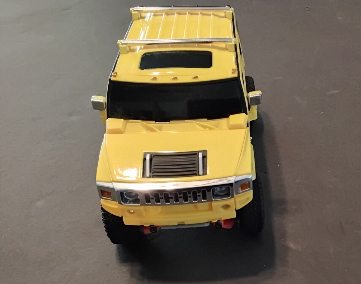XMODS 2004 HUMMER H2 YELLOW CARSON SHELF QUEEN EXCELLENT USED