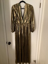 Women NWT "Gianni Bini" Metallic gold, long sleeves, long dress. Size 4