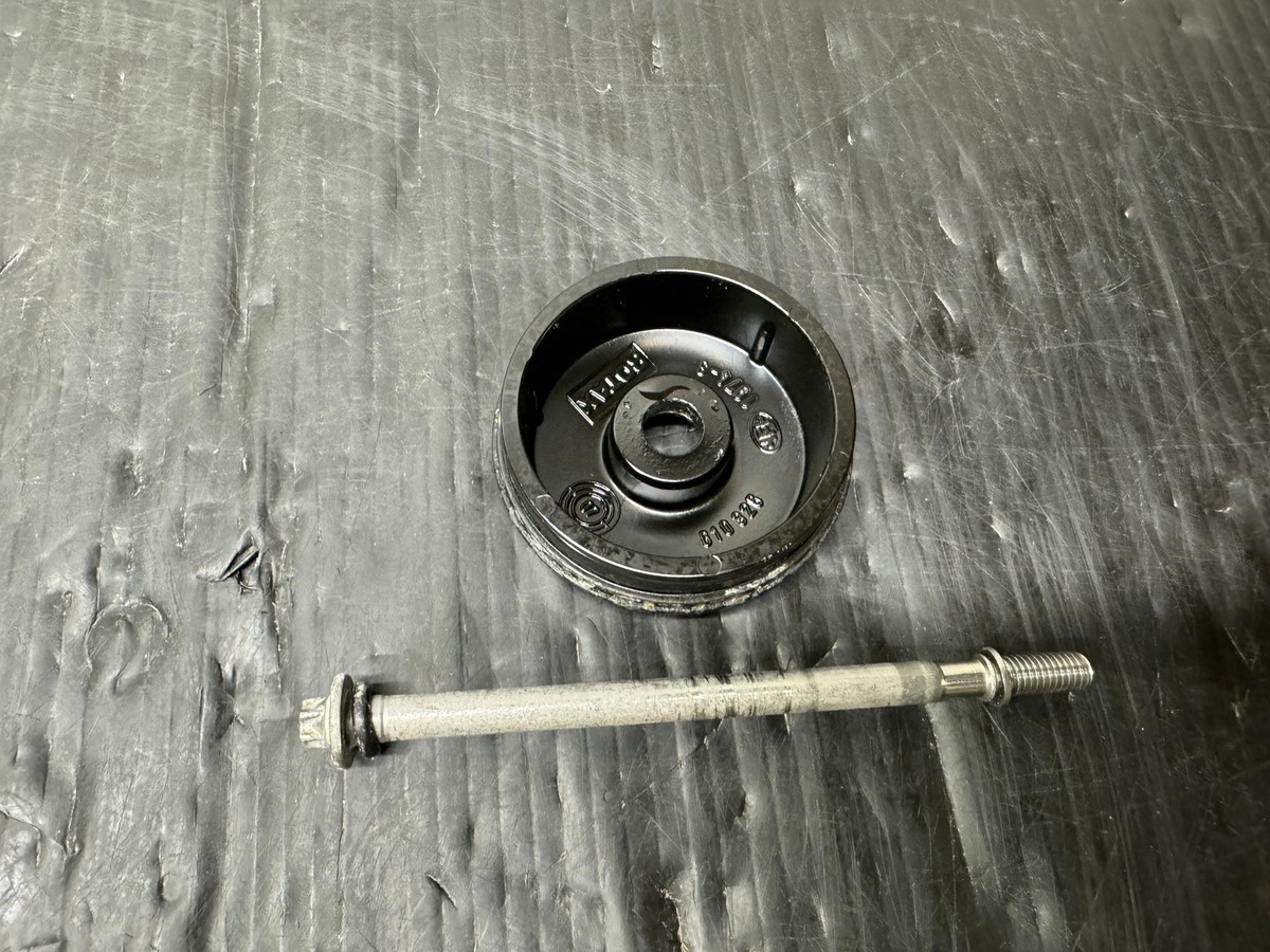 s-l1200.jpg s-l1200.jpg